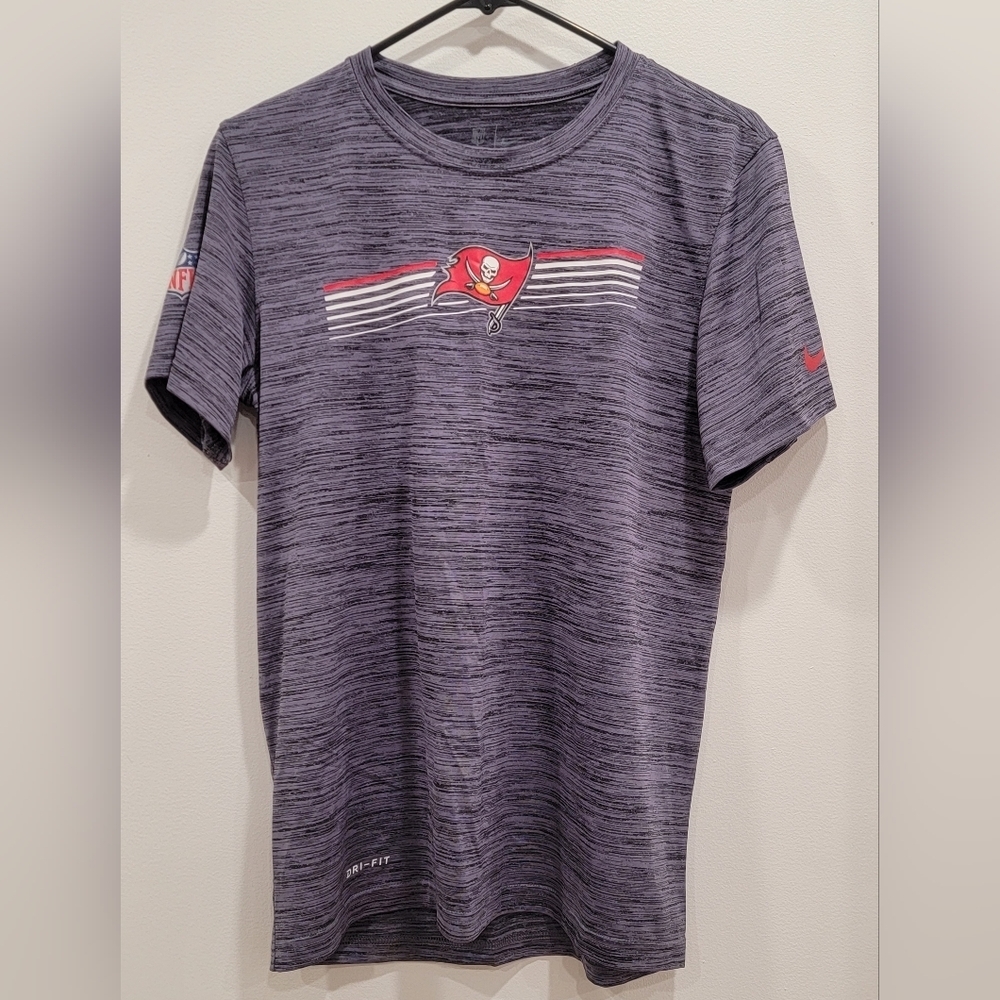 Mens Tampa Bay Buccaneers Dri-Fit Top Size Small